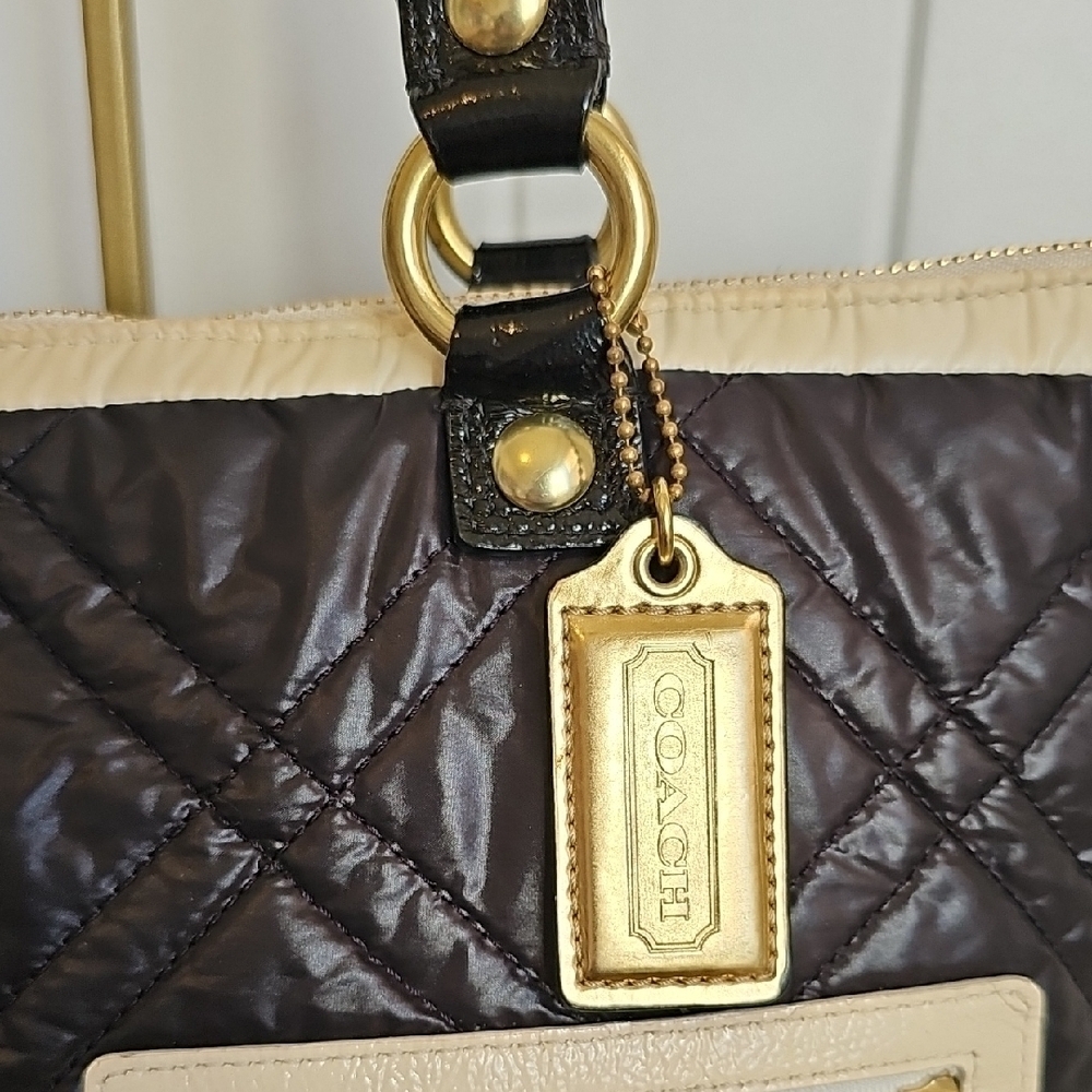 Coach 2010 Poppy Limited Edition Ski Bunny Quilted Glam Tote Bag - Picture 6 of 13